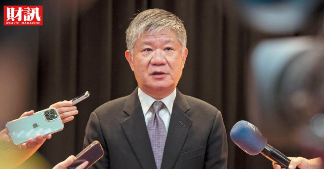 龙邦董事长刘伟龙宣布成功入主泰山，6月8日推派泰山新董座。(图/财讯提供)