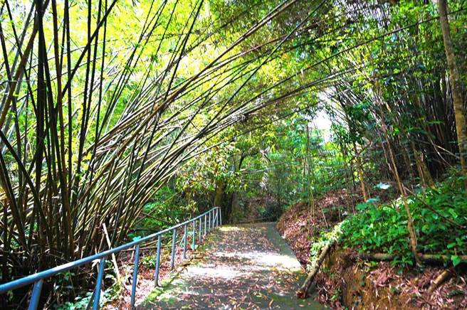 草屯「將軍古道」景觀步道多處損壞，周邊設施亟待改善加強。（立委馬文君提供／陳淑娥台中傳真）