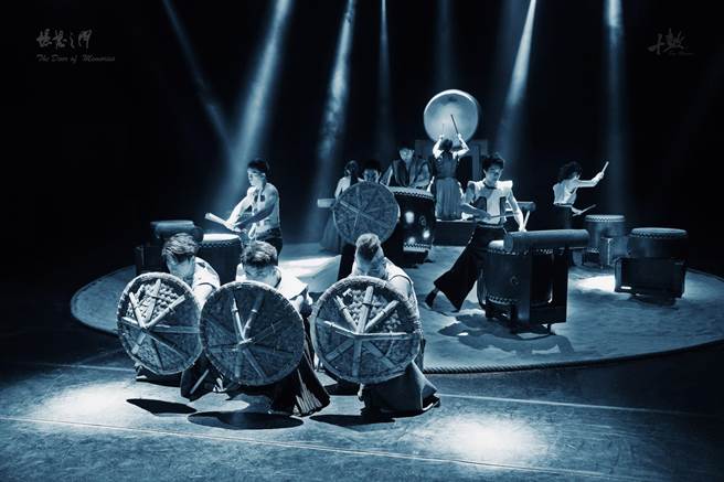 十鼓击乐团「忆想之门」MV获「新加坡狮城影展」及「美国纽约奥尼罗斯影展」共计3金1入围的肯定。（十鼓提供／曹婷婷台南传真）