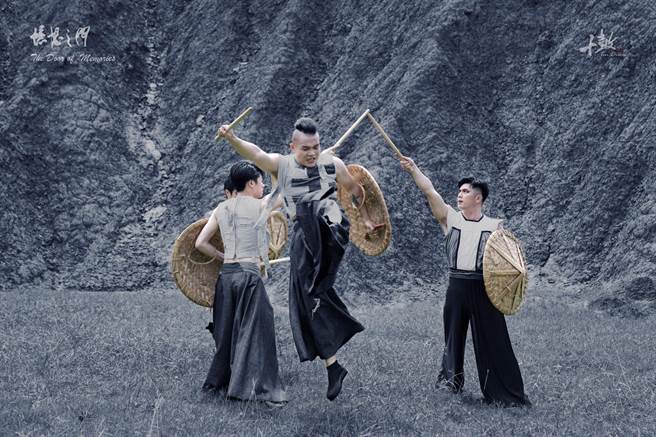 十鼓击乐团「忆想之门」MV获「新加坡狮城影展」及「美国纽约奥尼罗斯影展」共计3金1入围的肯定。（十鼓提供／曹婷婷台南传真）