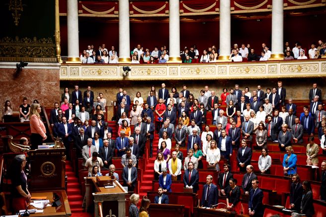 安锡镇幼童遇袭，国民议会全体默哀。（路透）