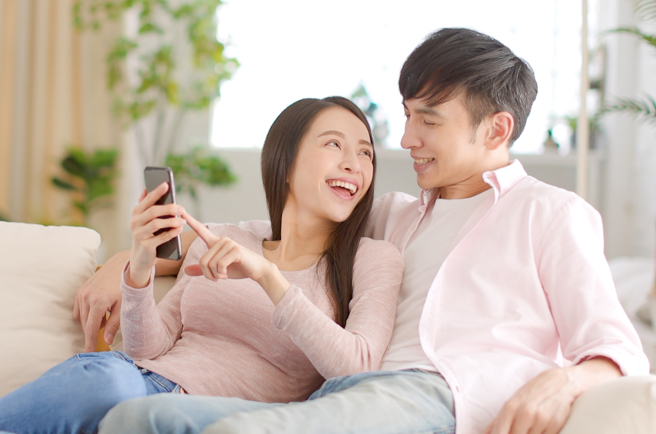 双鱼男、射手男及天秤男脾气好，感情里凡事以妻子为主。(示意图/达志影像)