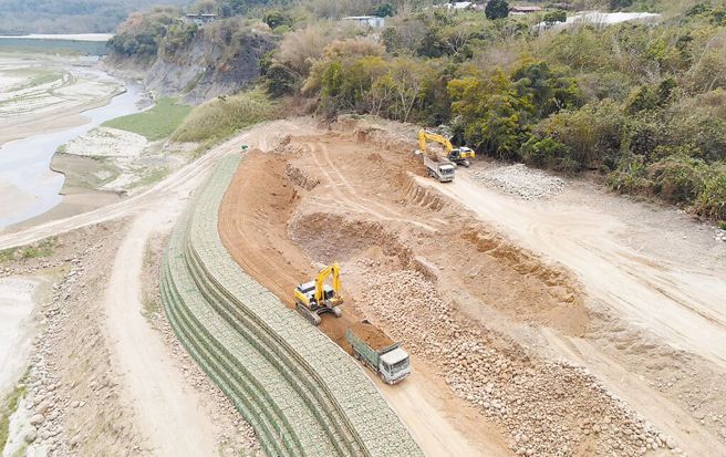 立委踢爆曾文水库清淤标案承包商，违法转包获取不法利益，经济部水利署今声明，查处后证实鸿欣公司确实违法转包，将在政府採购公报中将其列为不良厂商，一定期间内禁止其投标或决标。（示意图／南区水资源局提供、张毓翎台南传真）