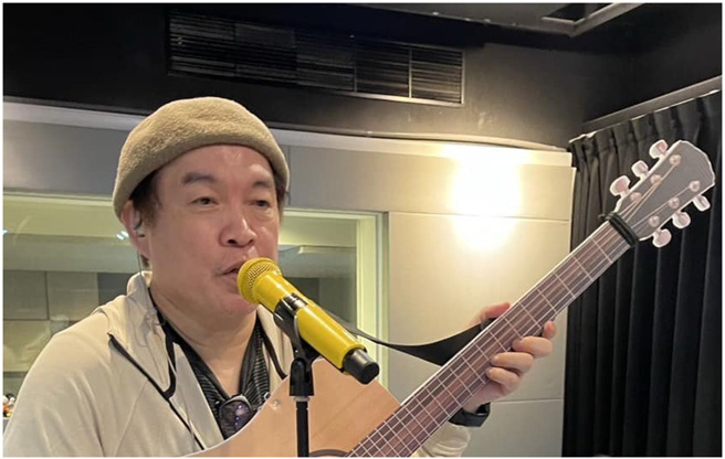 康康在高雄、台北举行巡迴演唱会《百味人生》。（图／FB@康康粉丝团）