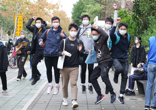 国中112会考成绩今公布。（示意图／中时报系资料照）