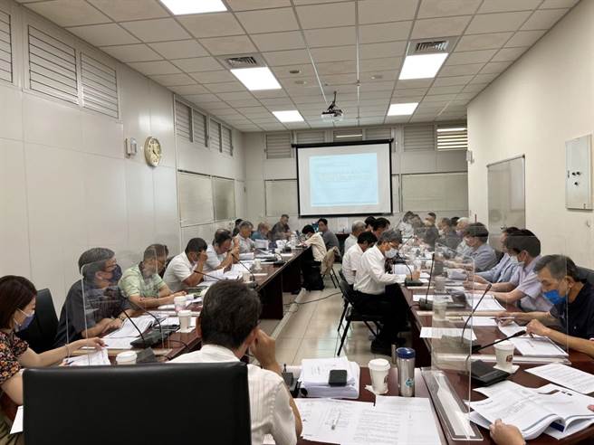 丰采520建案建商丰邑公司为期1个月抢险计画通过，10日启动，新竹县府计画每3天稽查1次。（新竹县府提供／邱立雅竹县传真）