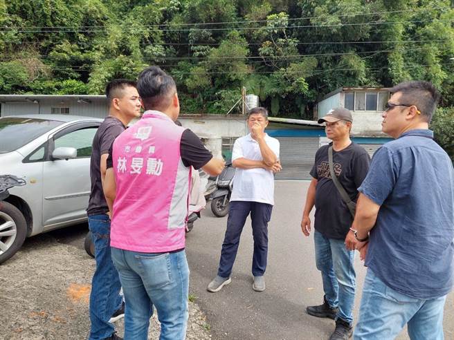 ▲市议员林旻勋（左二）表示，业者会请义交协助指引交通，并会设置定点垃圾桶，解决造成环境脏乱问题。（林旻勋办公室提供／徐佑升基隆传真）