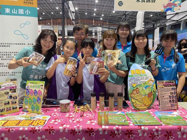 「全台首学课程博览会」10日在成功大学登场。（曹婷婷摄）