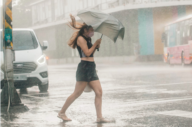 滯留鋒面影響，易有短延時強降雨。（示意圖／郭吉銓攝）