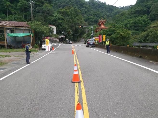 东势警分局自4月26日迄今已取缔超速违规1087件，并通报532件改装噪音车辆，执行成效佳。（东势警分局提供／潘虹恩台中传真）