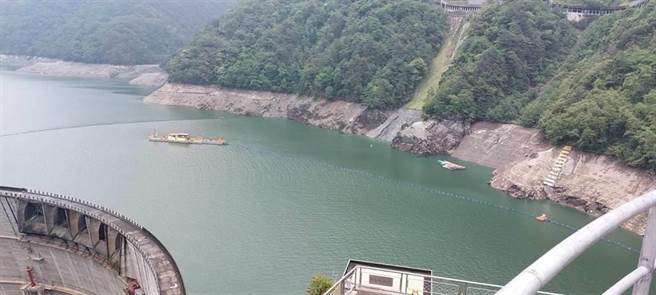 近日几波春雨为带来丰沛的雨水量，截至11日上午9点，德基水库有效蓄水量为1亿3502万吨，蓄水量来到71.62％。（本报资料照／潘虹恩台中传真）