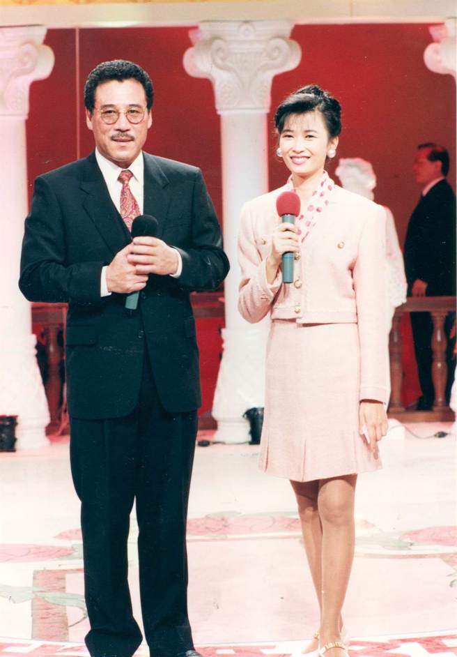 田文仲(左)曾和王志翔共同主持《我爱红娘》。（图／中时资料照）