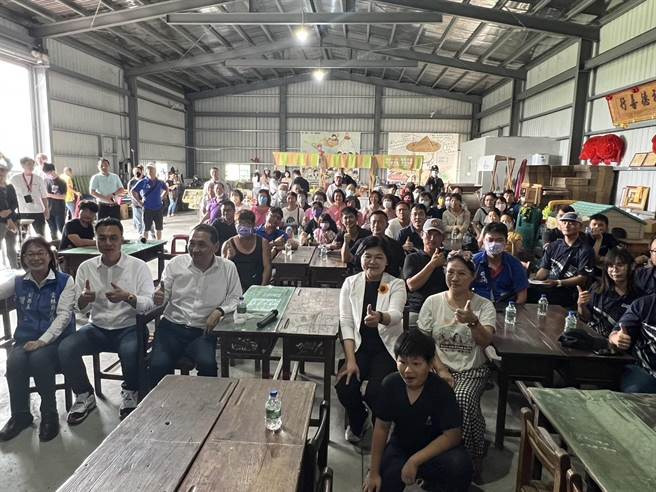 新北市長侯友宜今（11日）下午到西螺與青農座談。（周麗蘭攝）