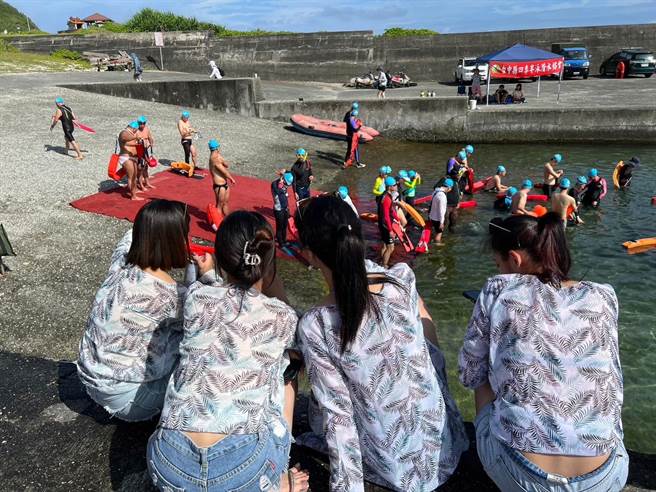绿岛海上长泳活动今天登场。（民眾提供／蔡旻妤台东传真）