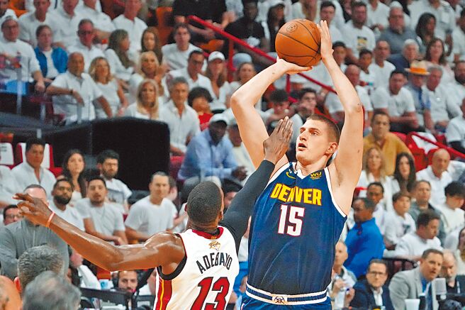 NBA金块G4砸昏热火宣告听牌