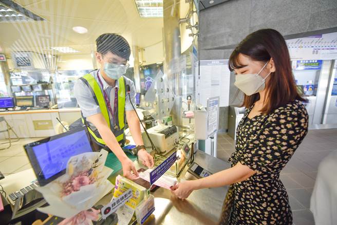 基北北桃1200月票将上路，桃捷公司办理定期票、回数票优惠退票，20站皆可受理。（桃捷公司提供／吕筱蝉桃园传真）