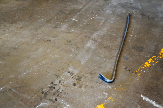 嘉义水上乡邻居起衝突，男持铁撬登门理论反遭活活打死。（示意图／shutterstock）