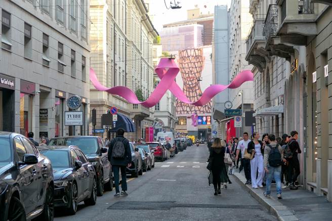 义大利蒙特拿破崙大街，位于米兰伦巴第大区。（邓予立提供）