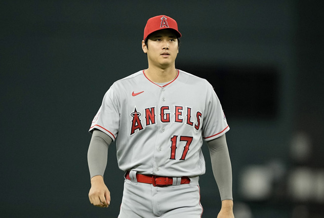 TVBS记者先前随乐天女孩到美国，却因硬访大谷翔平惹议。（图／美联社） 