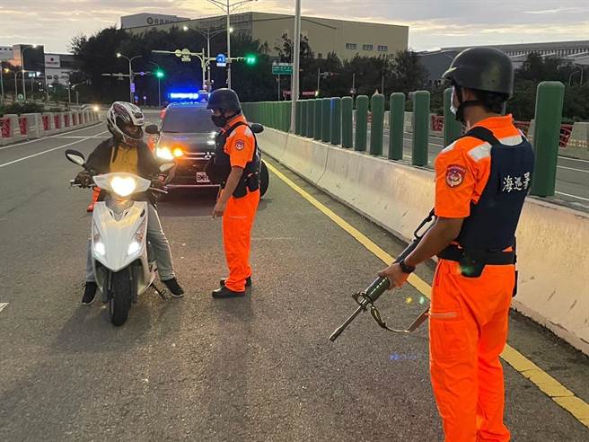 海巡署中部分署第三岸巡隊等單位，於端午前夕實施威力掃蕩。（海巡署提供／孫英哲彰化傳真）