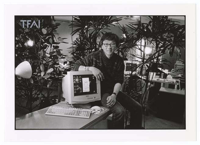 2001年杨德昌接受《数位时代Business Next》杂誌採访时留存的照片。（影视听中心提供）