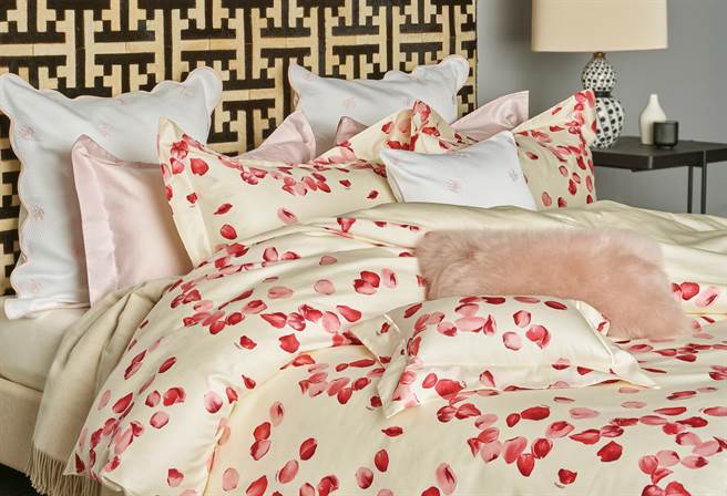 「宽庭Family Sale集中出清」16日至20日也在台中长荣桂冠酒店B2桂冠厅登场。（宽庭美学提供／冯惠宜台中传真）