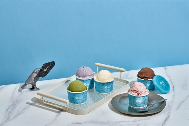 台中在地知名冰淇淋品牌：宝格冰淇淋携手，蓝带骑士参加2023年台北国际食品展，带着10款冰淇淋在现场举办试吃活动。（宝格冰淇淋提供／冯惠宜台中传真）