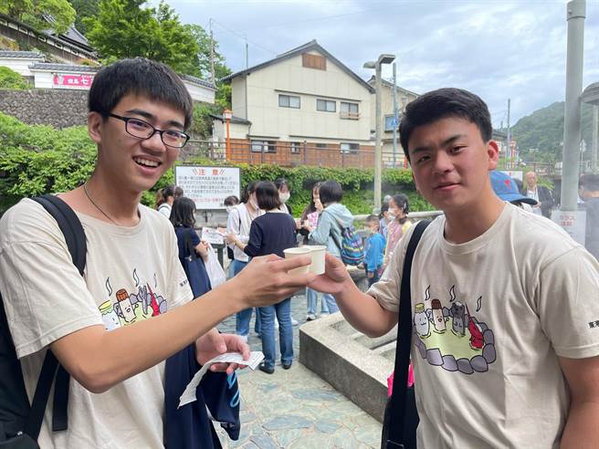 东港高中歷经视讯3年、换了3任校长后，终于在今年迎来与日本姊妹校的首场相见欢。（东港高中提供／谢佳潾屏东传真）