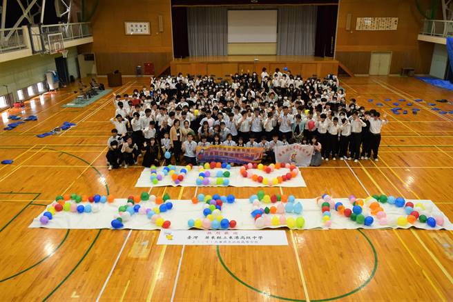 东港高中歷经视讯3年、换了3任校长后，终于在今年迎来与日本姊妹校的首场相见欢。（东港高中提供／谢佳潾屏东传真）
