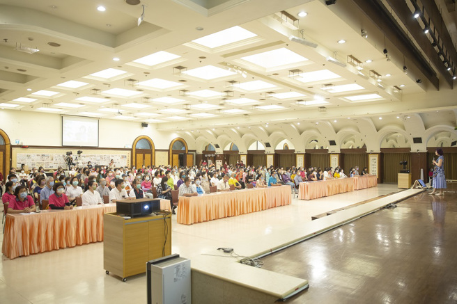 現場及線上5869人同步聆聽受益。（圖／惠中寺提供）