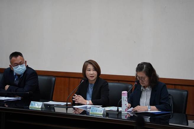 屏東縣長周春米(中)藉著接待日本國際交流專案代表的機會，進一步搭建雙方國際交流窗口。(屏縣府提供)