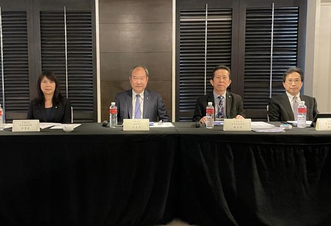 （華航今（13）日舉辦法說會，總座高星潢表示，目前主要營收來源由貨運轉為客運，客運與貨運收入佔比從疫情期間的1：9，到今年第一季轉變為6：4。圖／業者提供）