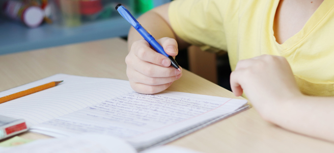 科医师顏俊宇表示，昨拿到小一女儿的国语小考考卷，其中一大题猜字让他看了直呼好难。（图／示意图，达志影像）