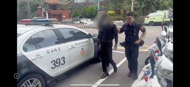 林嫌砍伤同行后自行到派出所投案。（警方提供）