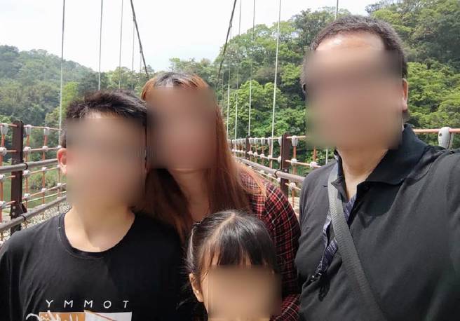 潘姓死者（圖中紅衣者）與家人感情相當不錯。（翻攝潘女丈夫臉書）