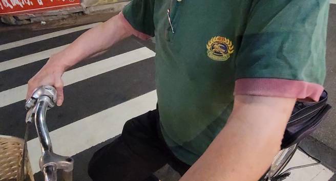 鄰居透露鹹粥潘姓闆娘生前「私下為人」。（游定剛拍攝）