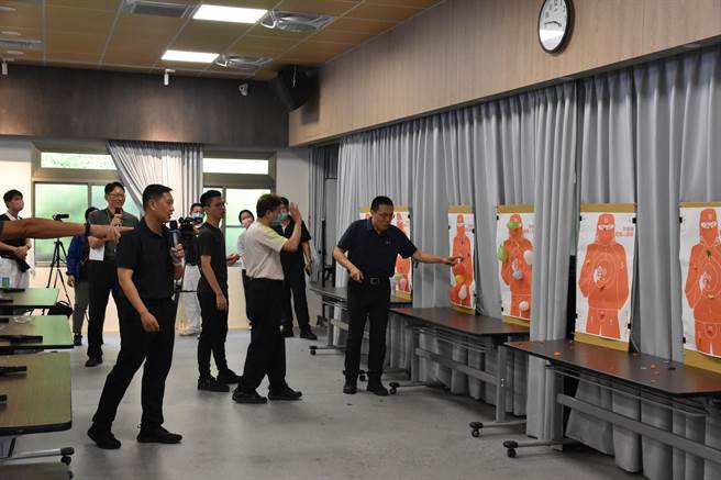 欢度警察节，东势分局13日于东势林场举办趣味竞赛。（警方提供／陈淑娥台中传真）