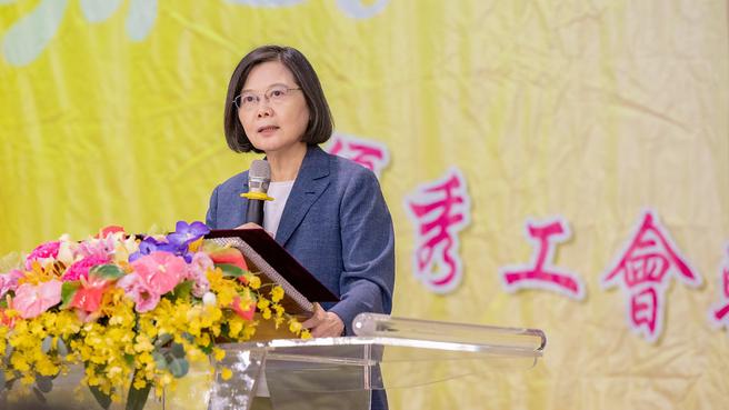 （蔡英文總統14日下午出席全國產業總工會會員代表大會。圖／總統府提供）