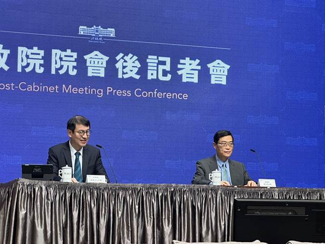 行政院发言人林子伦今天出席行政院会会后记者会。（杨亚璇摄）