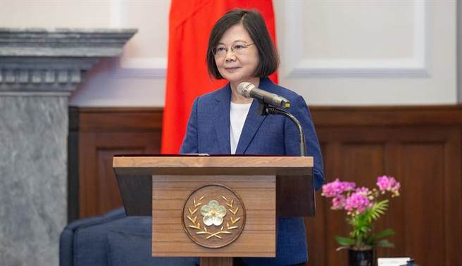 总统蔡英文15日在总统府接见美国前副国家安全顾问博明。（总统府提供）