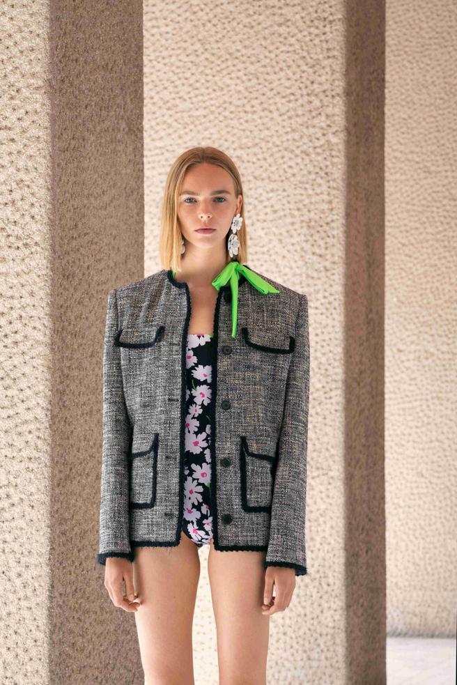 MSGM发布2024早春系列，大片选址米兰地标Palazzo Ina 作为拍摄场地。（MSGM提供）