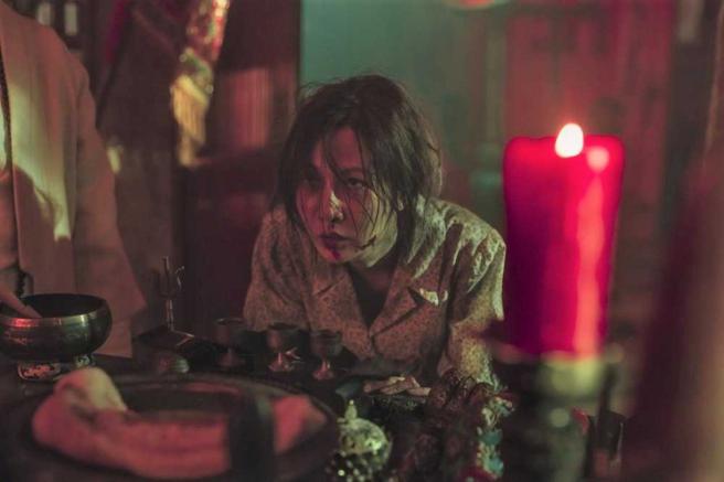 曾莞婷拍《化劫》挑戰當鬼后，入魔裝扮打破以往形象。（圖／台北双喜電影提供）