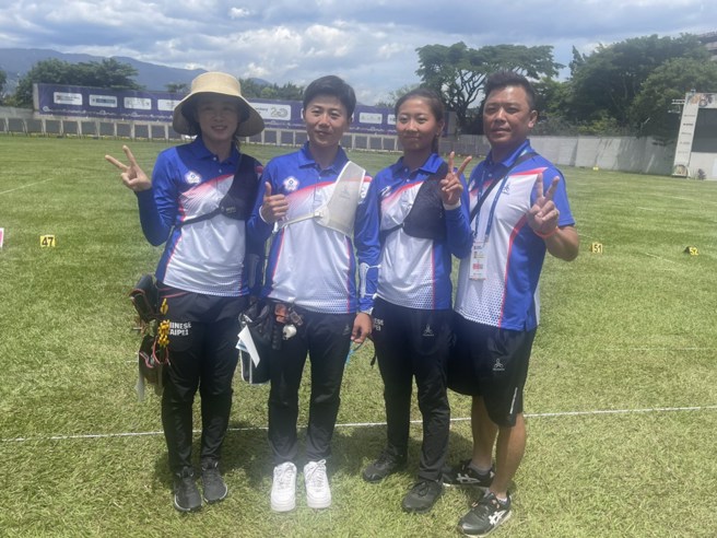 中华反曲弓女团队。(中华民国射箭协会提供)