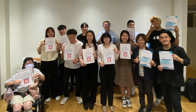 新北市青年局X逆风X北市大成果发表大合照。图/新北市政府提供