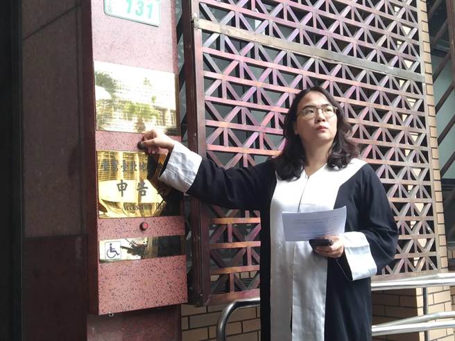 被指性骚扰，宝成副总委由律师到台北地检署控告台中市议员诽谤（陈志贤摄）