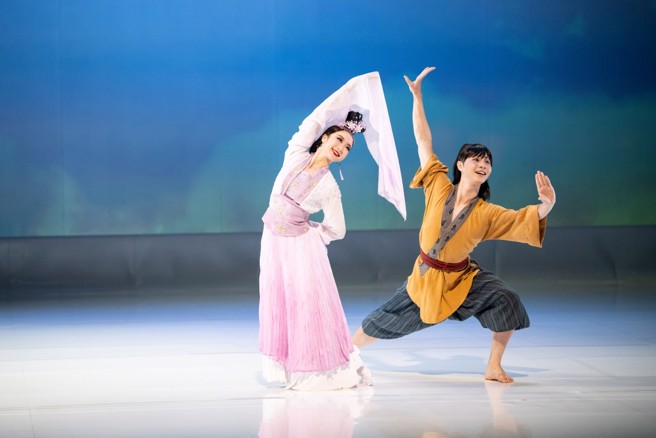 民族舞剧经典《七夕雨》场景：牛郎织女互诉情衷。(图／臺北市立国乐团提供)