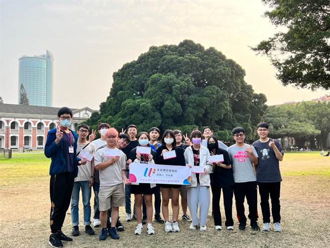 「台塑企业暨王长庚公益信托-创办人：王永在」多年来持续关心爱护失亲儿少，自2012年至2023年持续支持，截至今年共累计扶助1万9800人次的失亲儿。（失亲儿基金会提供／林良齐台北传真）