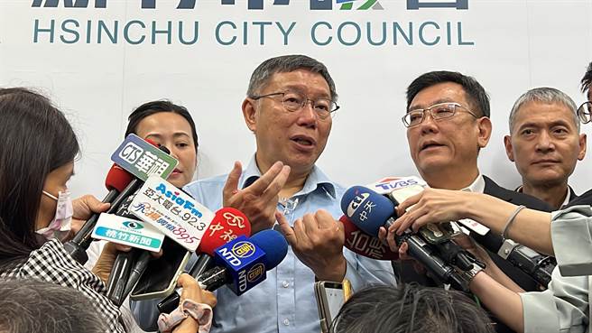 时任台北市长的民眾党主席柯文哲今表示，监察院开记者会后，看到详细内容才能评论。（王惠慧摄）