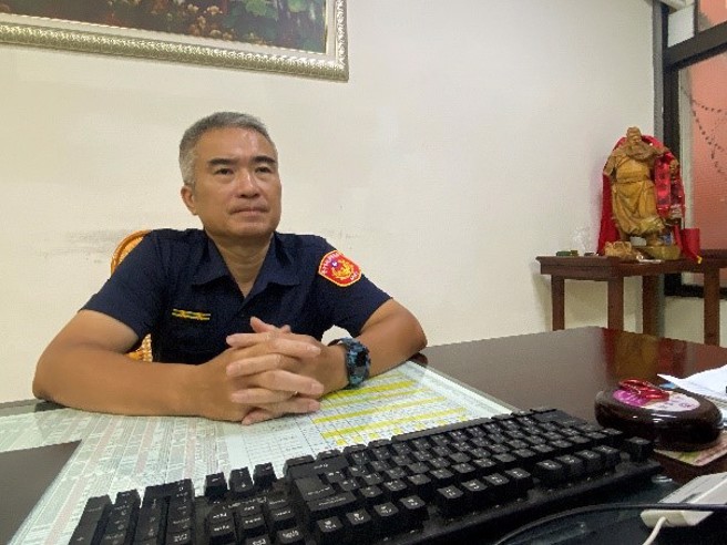 侦办此案警官邱量虔谈起当年离奇寻尸，仍起一身鸡皮疙瘩。（图／陈淑芬摄）