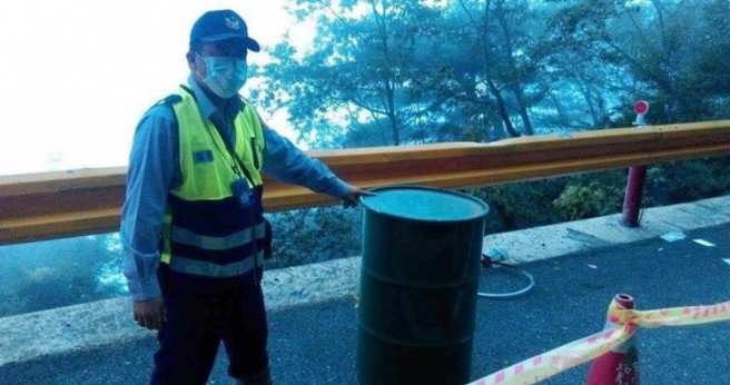 警方循线在中横公路山谷找到桶尸。（资料照片）